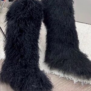 Stylish Black Over the genuine Fur Knee Boots sizes 6.5,7,10.5,11